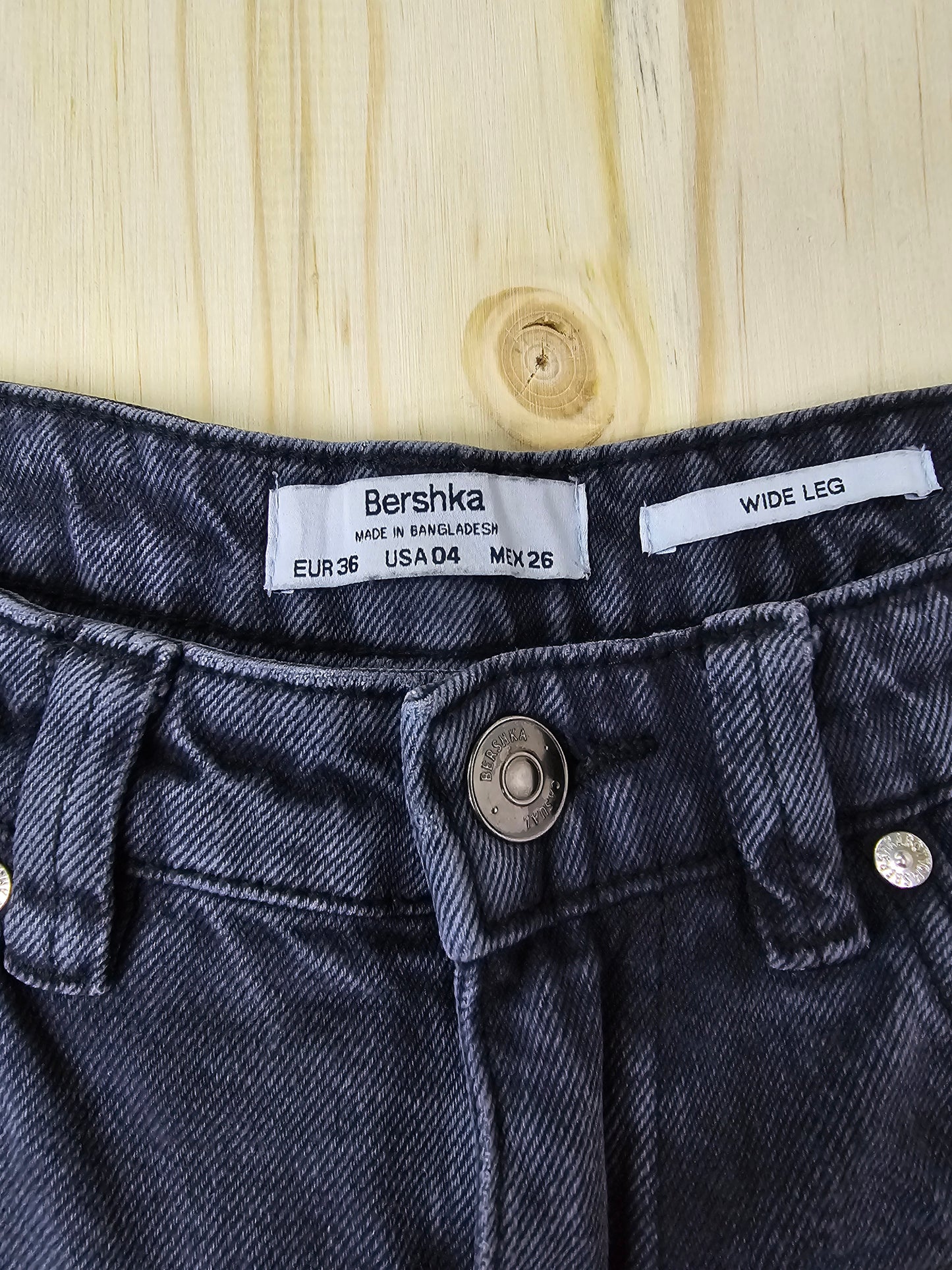 D11/BERSHKA - Euro36 (ladies)
