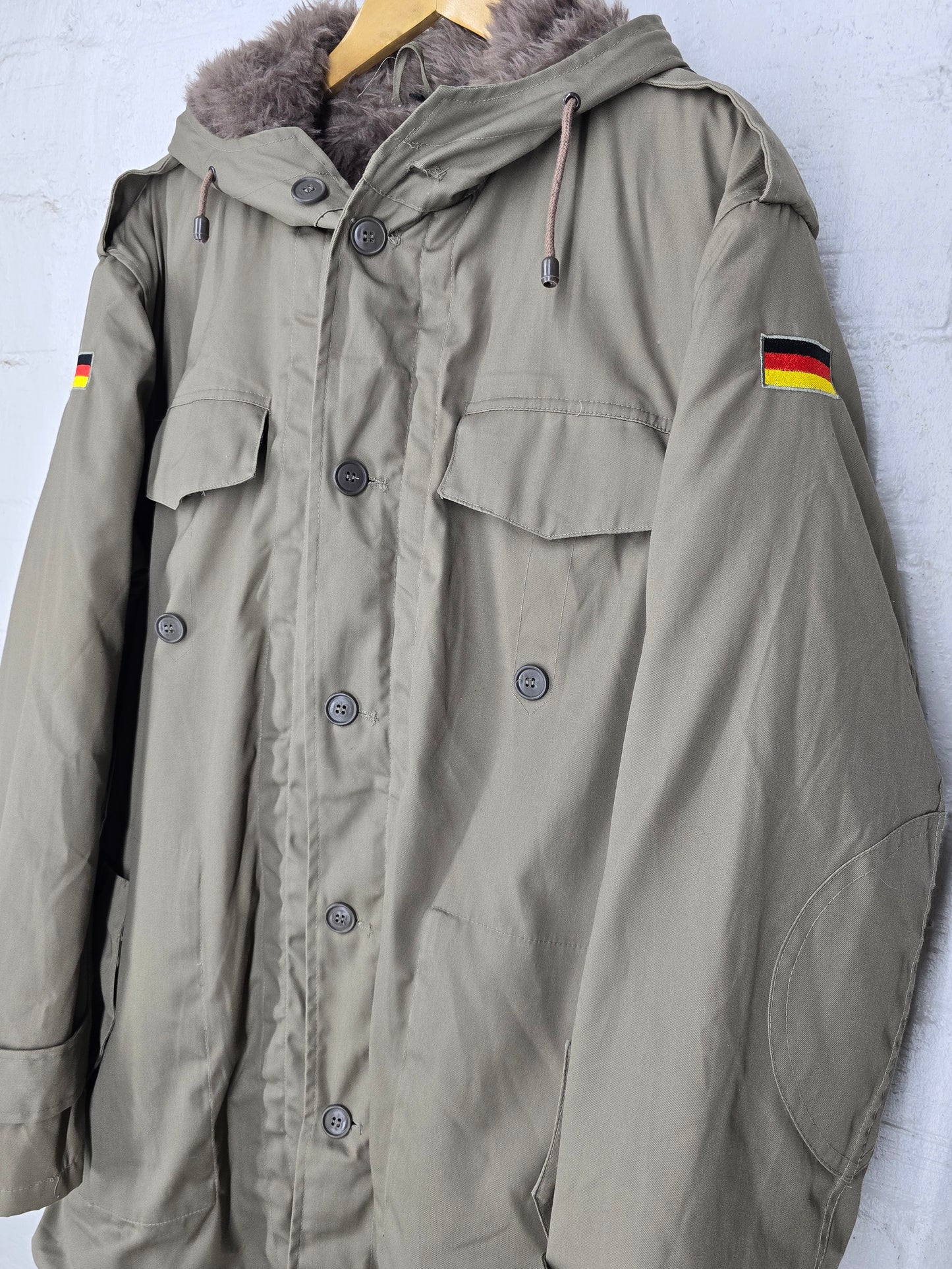 Brown - L